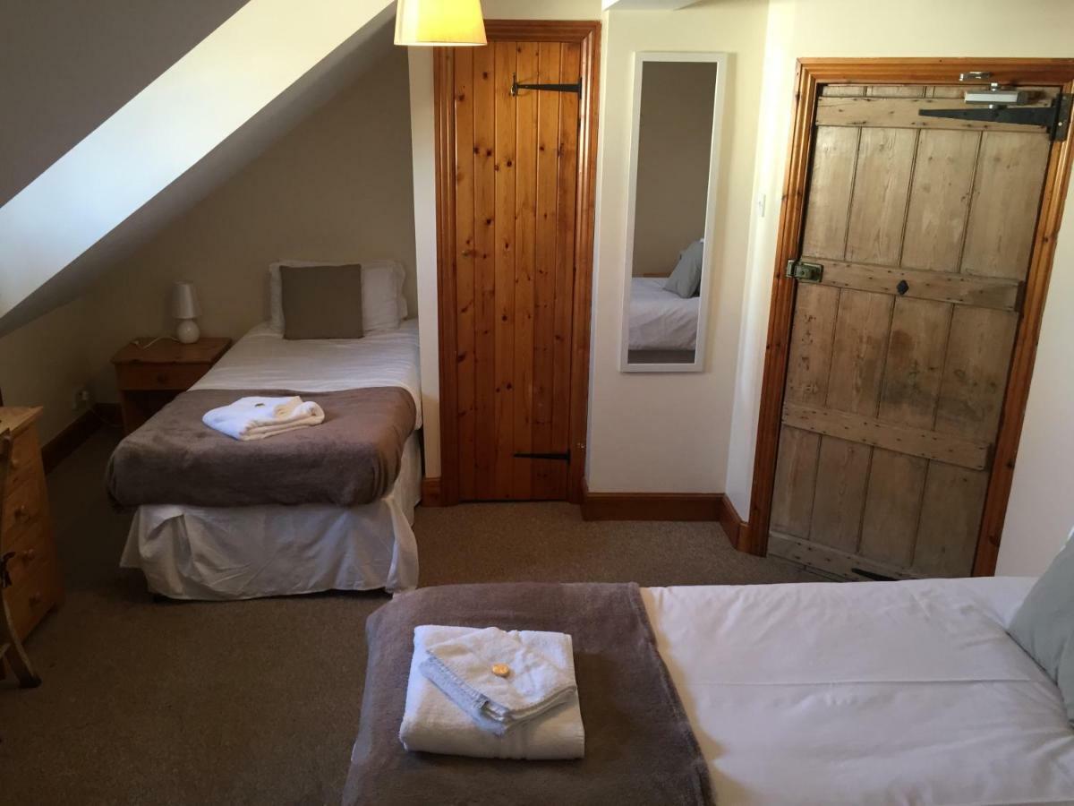 The St Crispin Inn Worth  Экстерьер фото