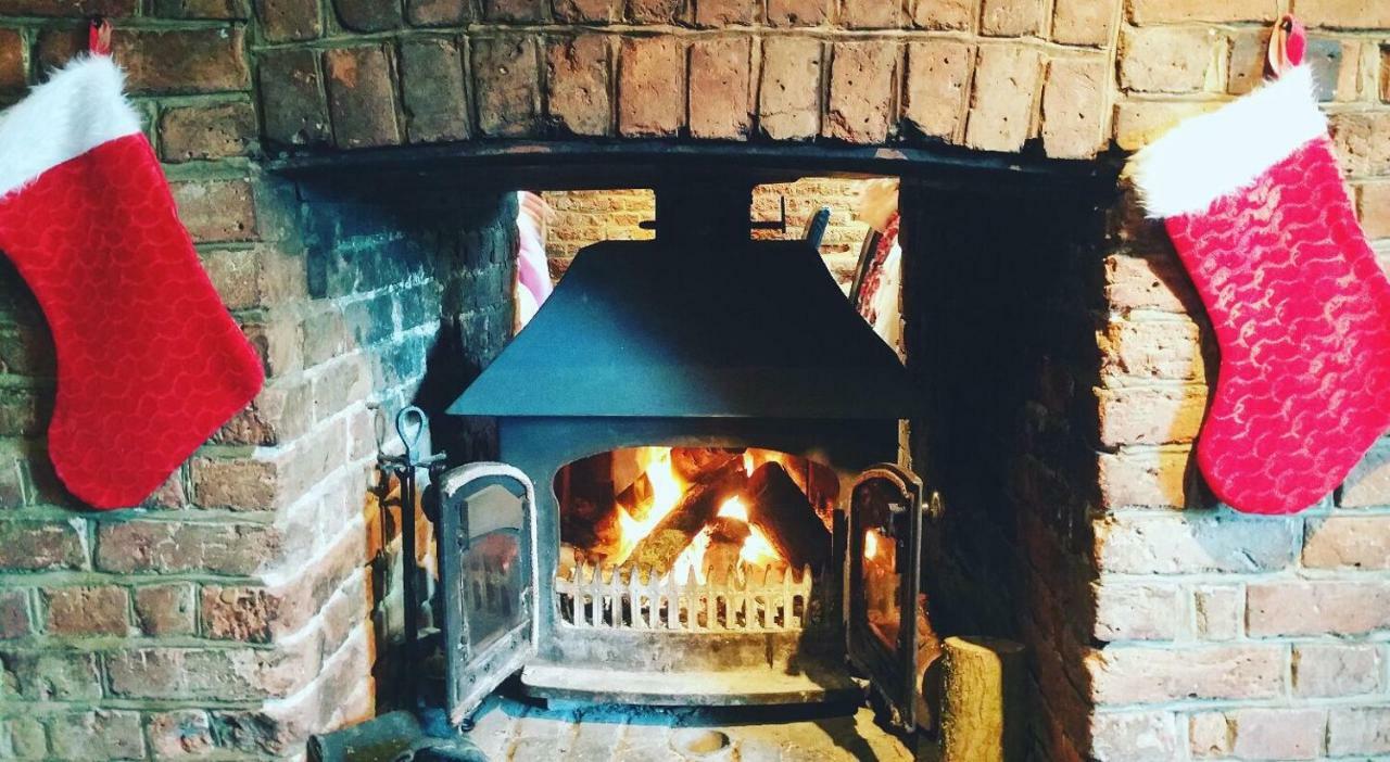 The St Crispin Inn Worth  Экстерьер фото