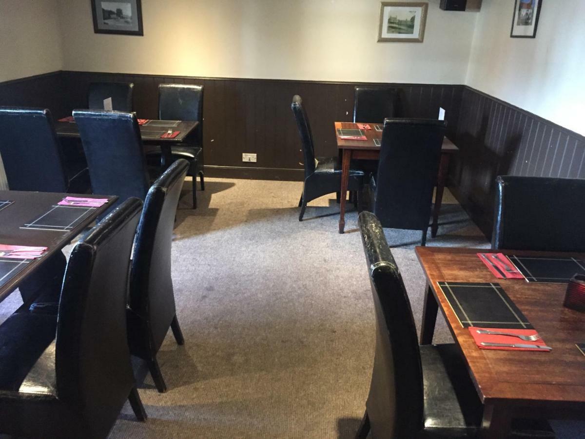 The St Crispin Inn Worth  Экстерьер фото