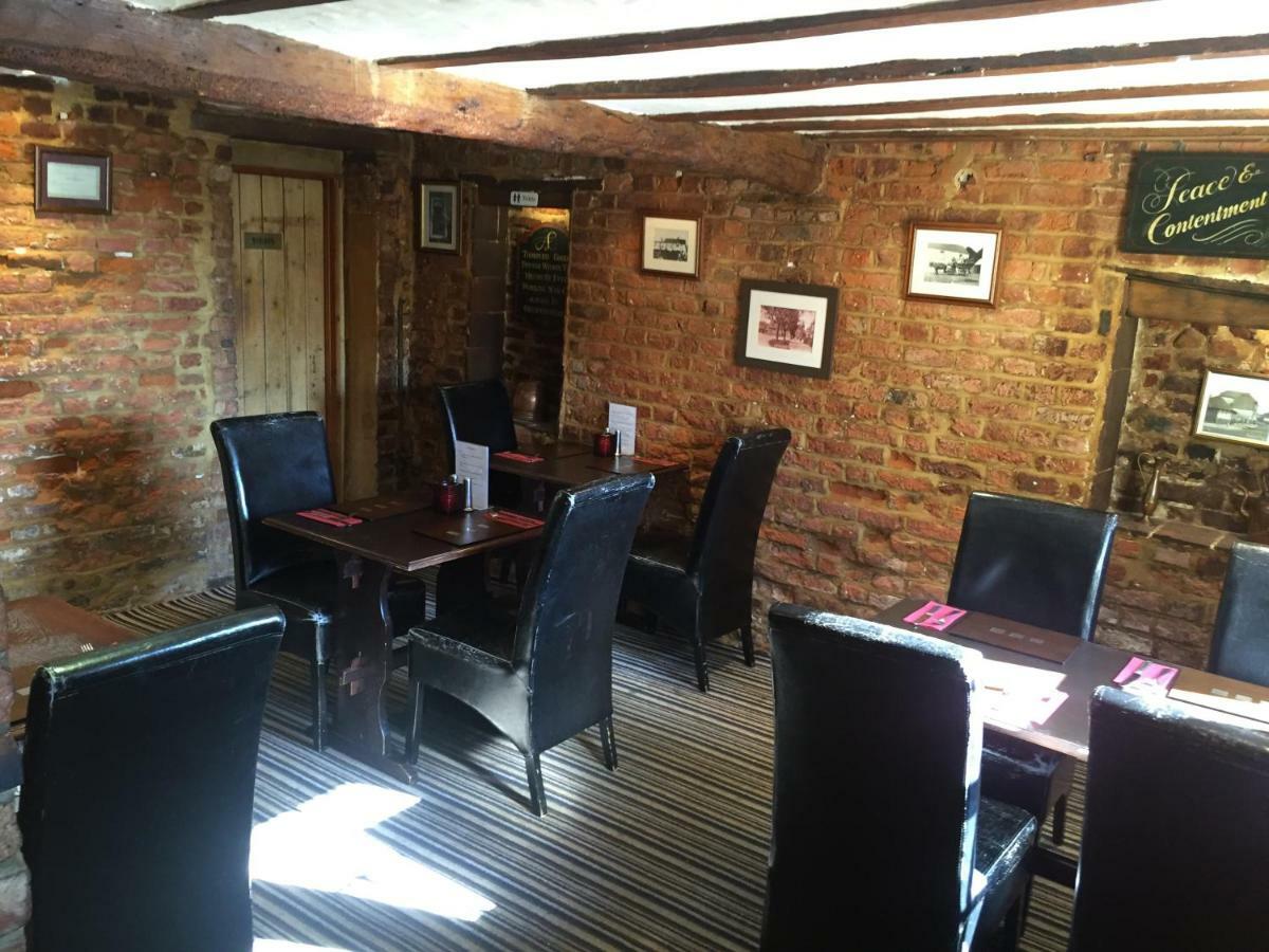 The St Crispin Inn Worth  Экстерьер фото